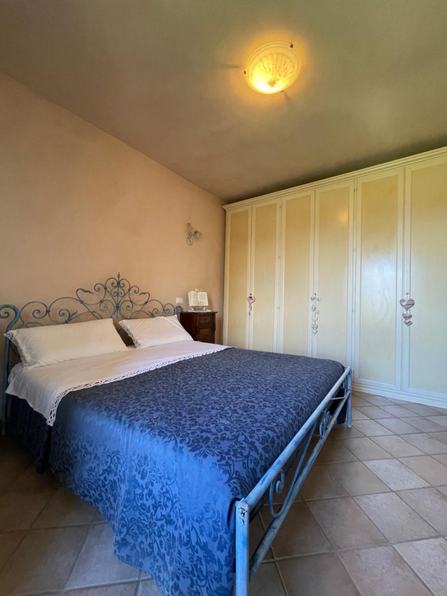 Maison d'hôtes Agriturismo Podere Le Tombe à Palaia Chambre photo