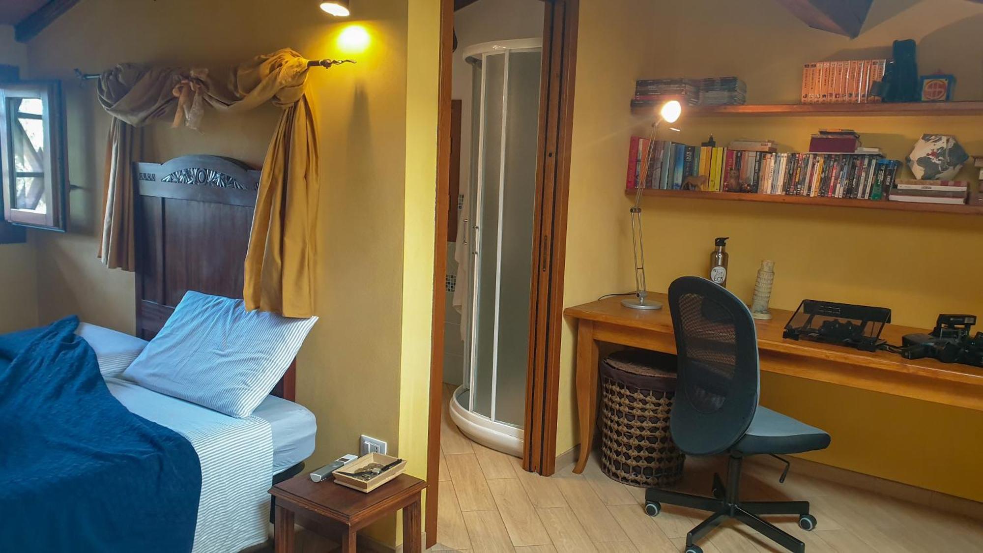 Maison d'hôtes Agriturismo Podere Le Tombe à Palaia Chambre photo