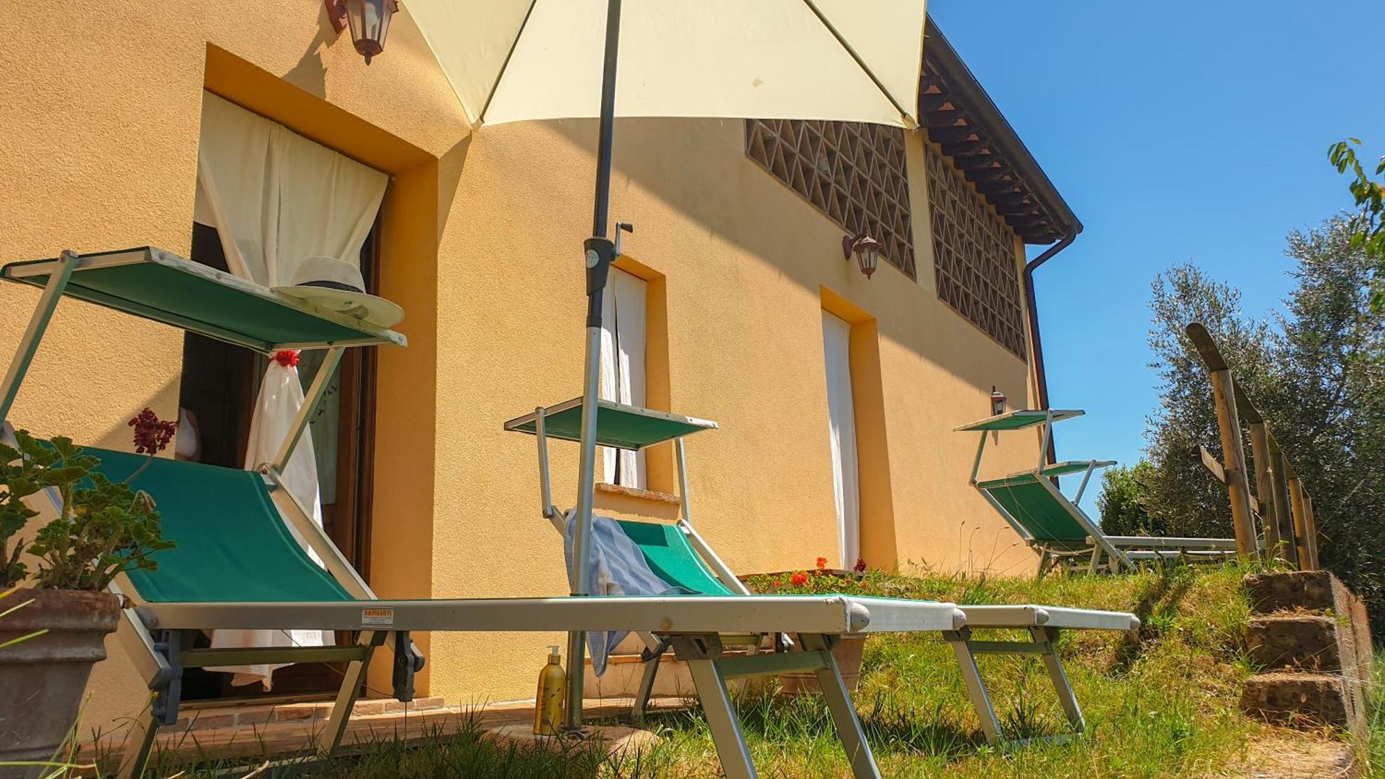 Maison d'hôtes Agriturismo Podere Le Tombe à Palaia Chambre photo